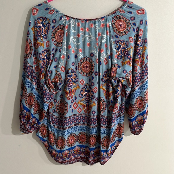 Matty Billow sleeve top - order prints, graphic, curved, hem - Picture 4 of 4